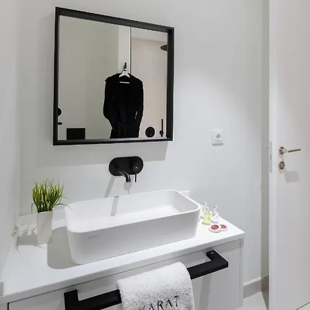 Karat Ibardin Rokabella Villa *