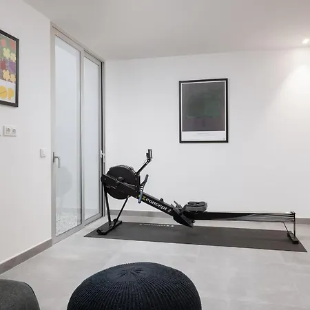 Karat Ibardin Rokabella Villa